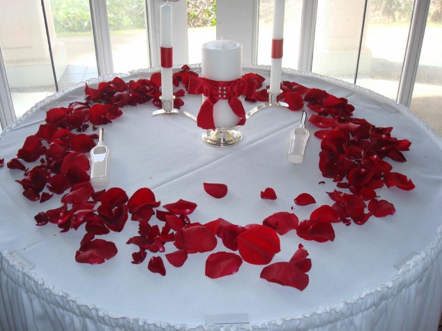 Wedding-Table-Arrangements-25-634x475