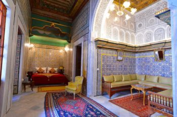 palais-decoration-tunisienne