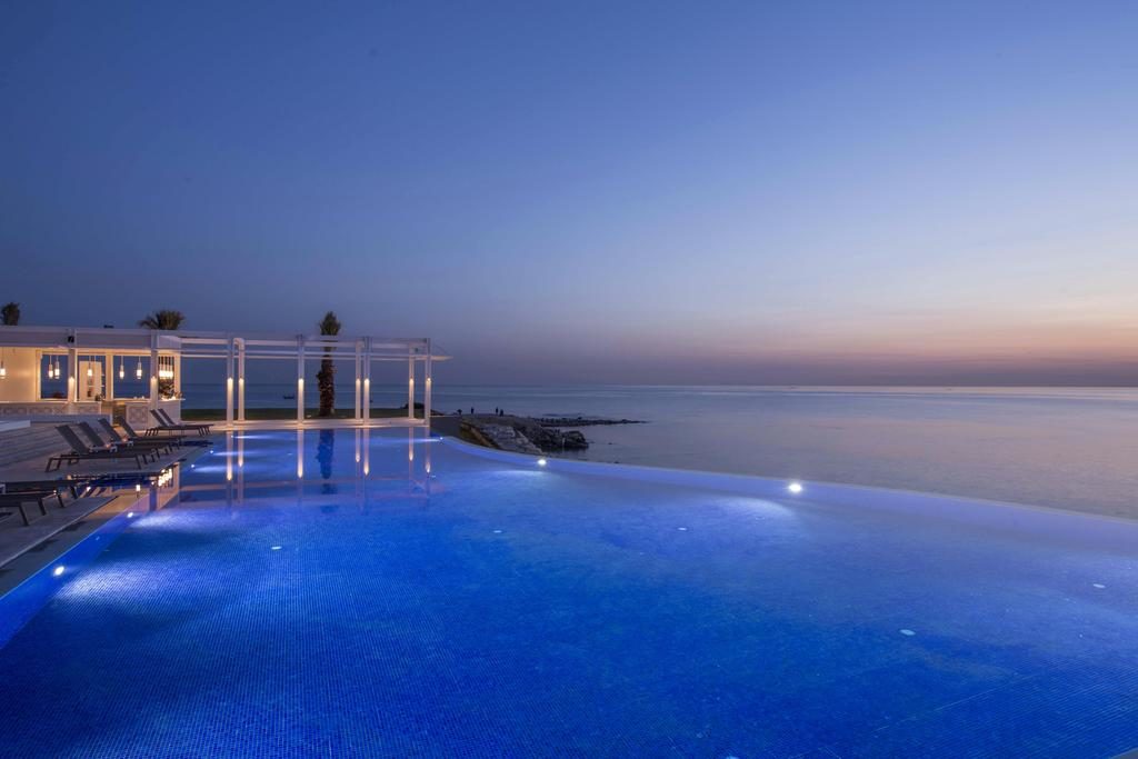 piscine et hôtel de luxe en Tunisie