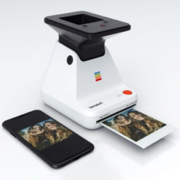 polaroid-photo-smartphone